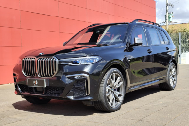 BMW X7 M50i