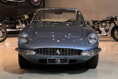 Ferrari 365 GT 2+2